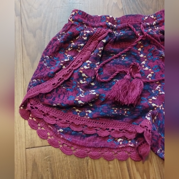 XHILARATION Multicolor Flowy Ruffle Trim Bohemian Boho Shorts Girl Size Small - Picture 5 of 8
